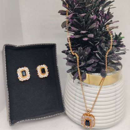 Square Shape Gold Pedant Set