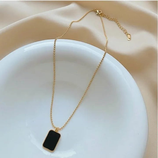 1 Caret Gold Black Onyx Pendant