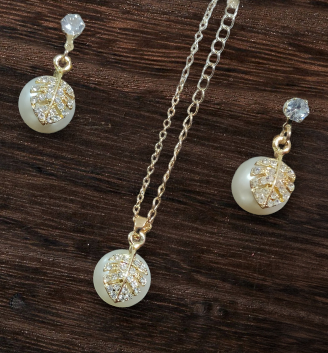 Gold Shell Necklace and Earring Set